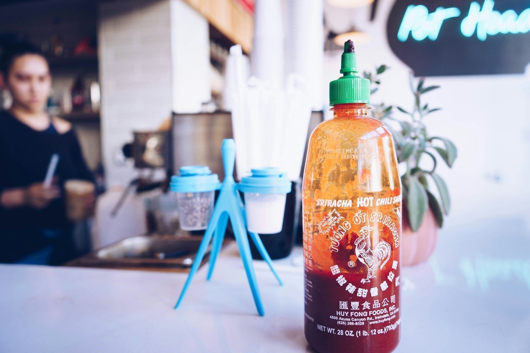 Sriracha: What It Is, Flavor Profile, and Why It’s The Perfect Ingredient for KEWPIE Spicy Mayo
